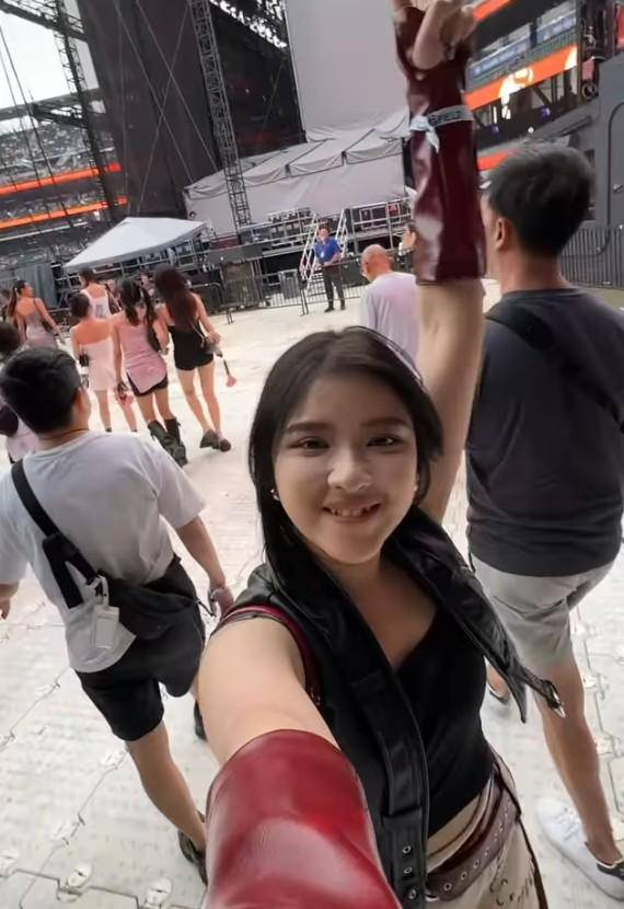 Tiara Andini Nonton Konser BLACKPINK (Instagram.com/tiaraandini)