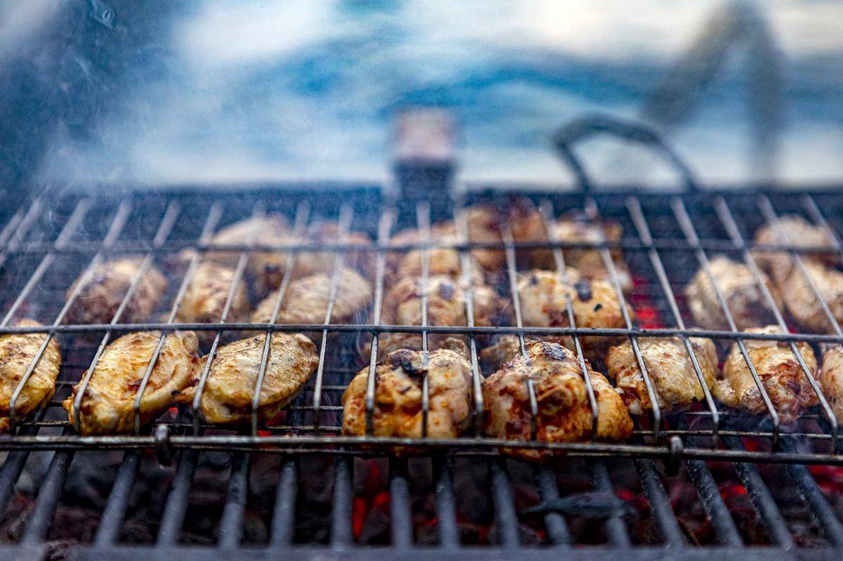 ilustrasi membakar ayam (pixabay.com/hulkiokantabak)