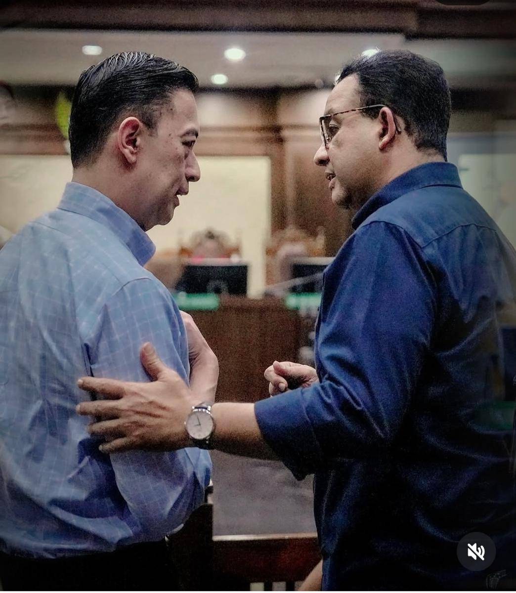 Anies Baswedan dan tom Lembong di pengadilan tipikor jakarta pusat. (Foto: Instagram/@Aniesbaswedan)