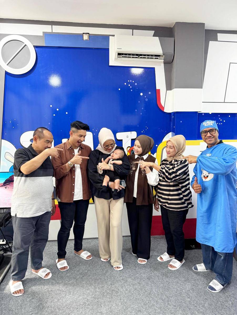 Anak Chand Kelvin Disunat usia 2,5 Bulan (Instagram.com/chand_kelvin)
