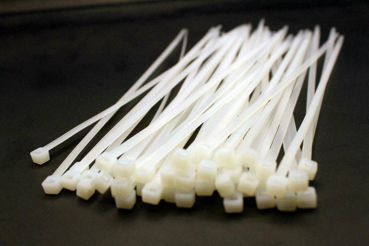 kabel ties (vecteezy.com/adi yuhanggana)