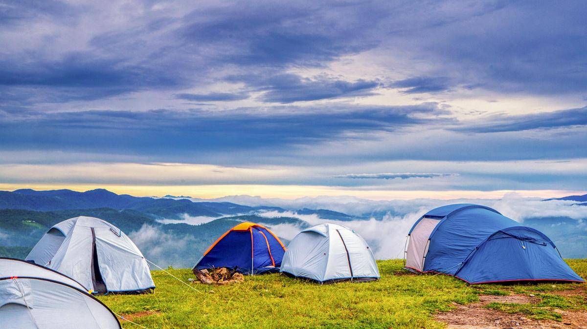 Ilustrasi tempat camping (Pixabay/Fabricio Macedo Fabrício)