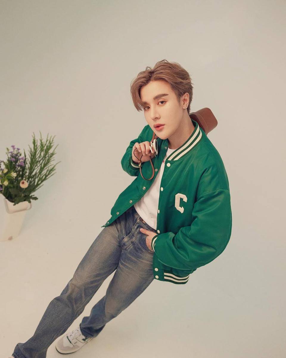 Arm Weerayut (instagram.com/arm_wc)