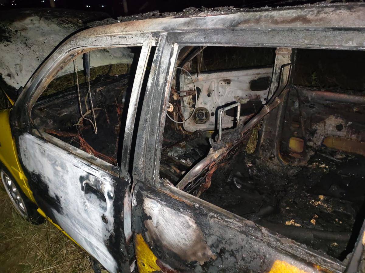 Sebuah mobil terbakar di Jetis Bantul.(Dok.Polres Bantul)