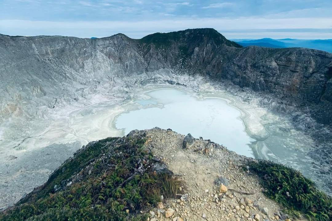 Puncak gunung Sorik Marapi dapat dicapai salah satunya dari desa sibanggor julu(instagram com/basecamp_sorik_marapi)