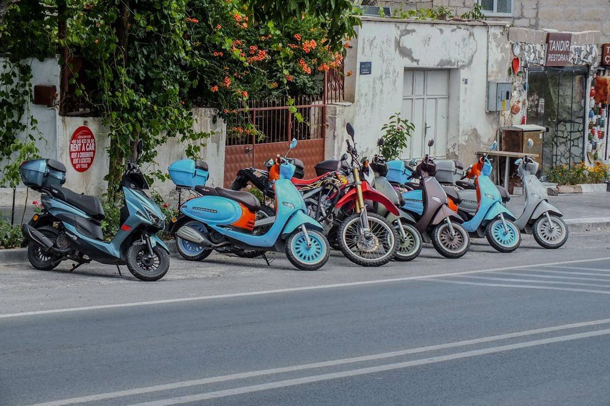 ilustrasi rental motor