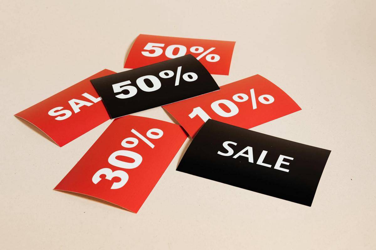 ilustrasi promo dan diskon (pexels.com/Photo By: Kaboompics.com)