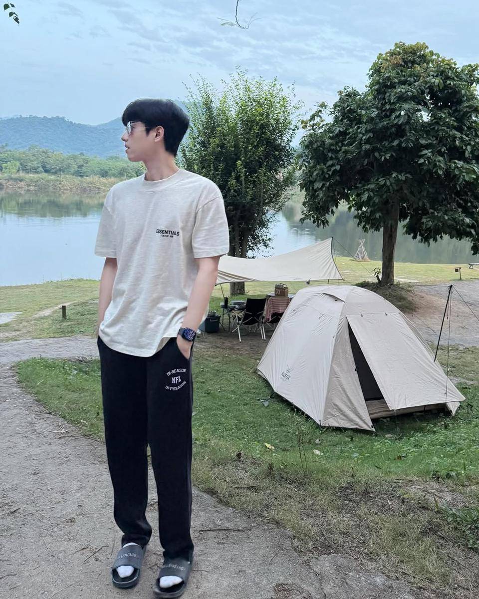 outfit nature escape ala Sood Yacht (instagram.com/s.yacht)