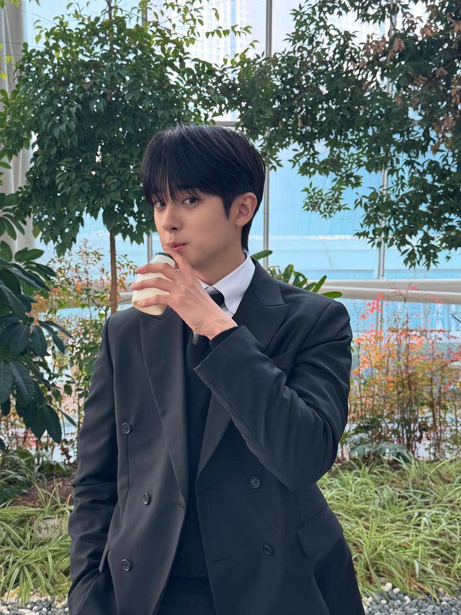 potret Kim Min Kyu (instagram.com/kimminkyu_0312)