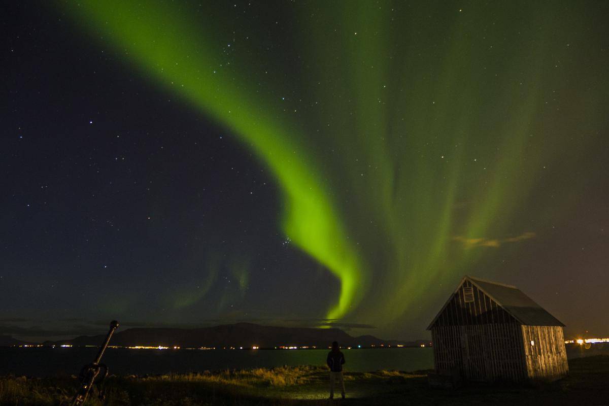 Aurora di Reykjavik (commons.wikimedia.org/Davide Cantelli)