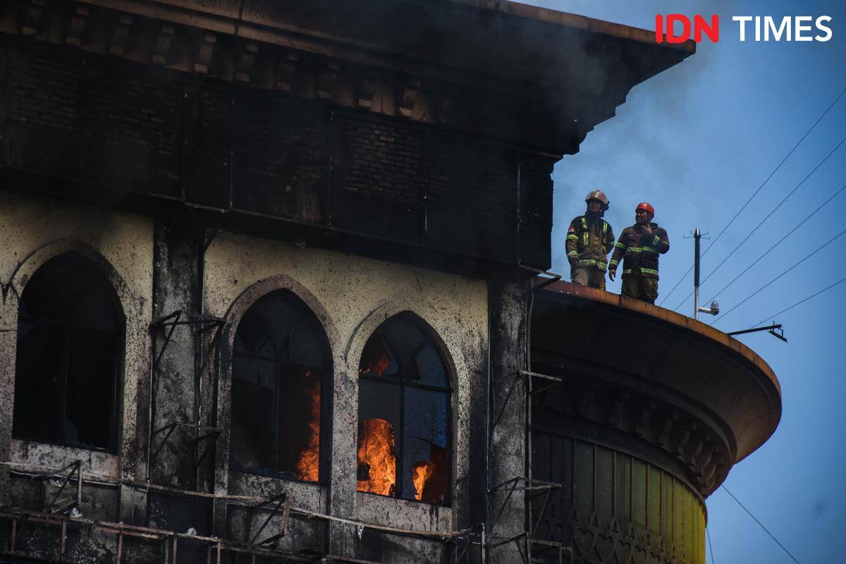 KEBAKARAN ASRAMA HAJI_1.jpg