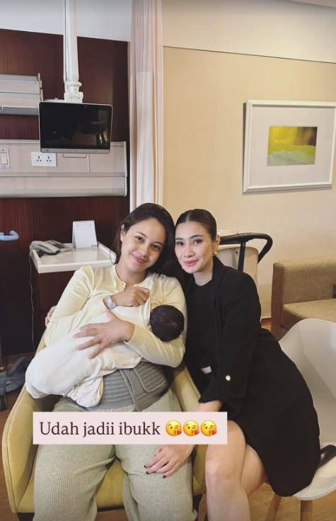 Anggika Bolsterli Melahirkan Anak Pertama (Instagram.com/anggikabolsterli)