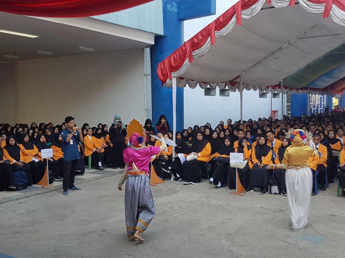 FMIPA UNM menggelar penyambutan mahasiswa baru angkatan 2019. (fmipa.unm.ac.id)