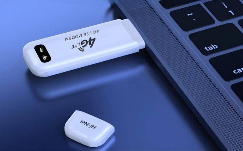 ilustrasi modem USB 4G yang mendukung semua operator