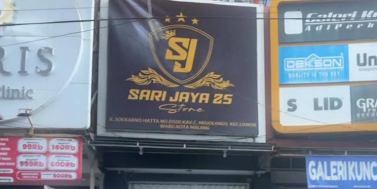 Toko miras yang dipromosikan King Abdi. (IDN Times/Rizal Adhi Pratama)