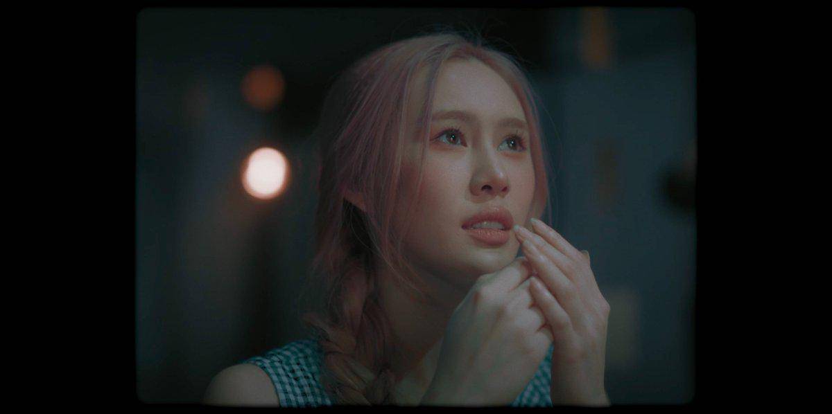 still cut karakter Myday (Mint Thishar) di Enigma Black Stage (Dok.GMMTV/Enigma Black Stage)