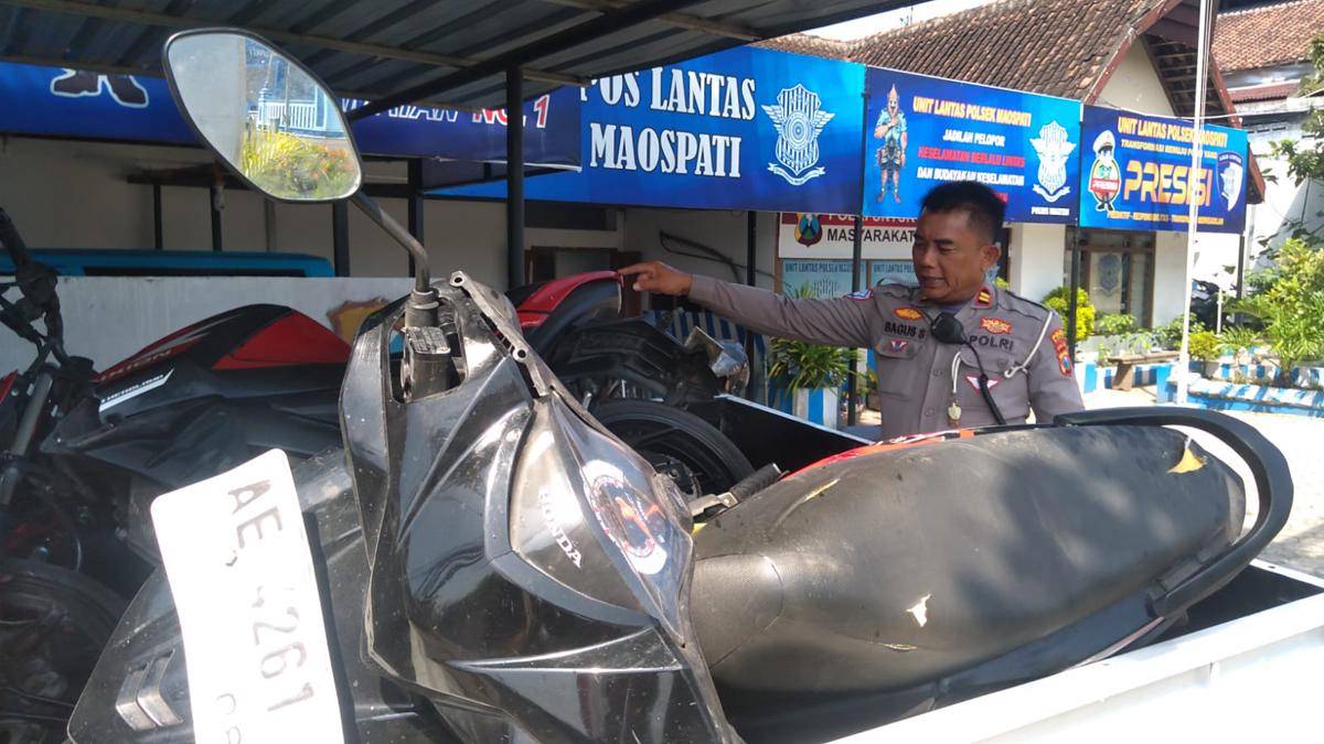 Dua motor yang bertabrakan diamankan polisi. IDN Times/Riyanto.