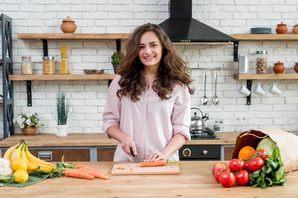 ilustrasi perempuan memasak (freepik.com/freepik)
