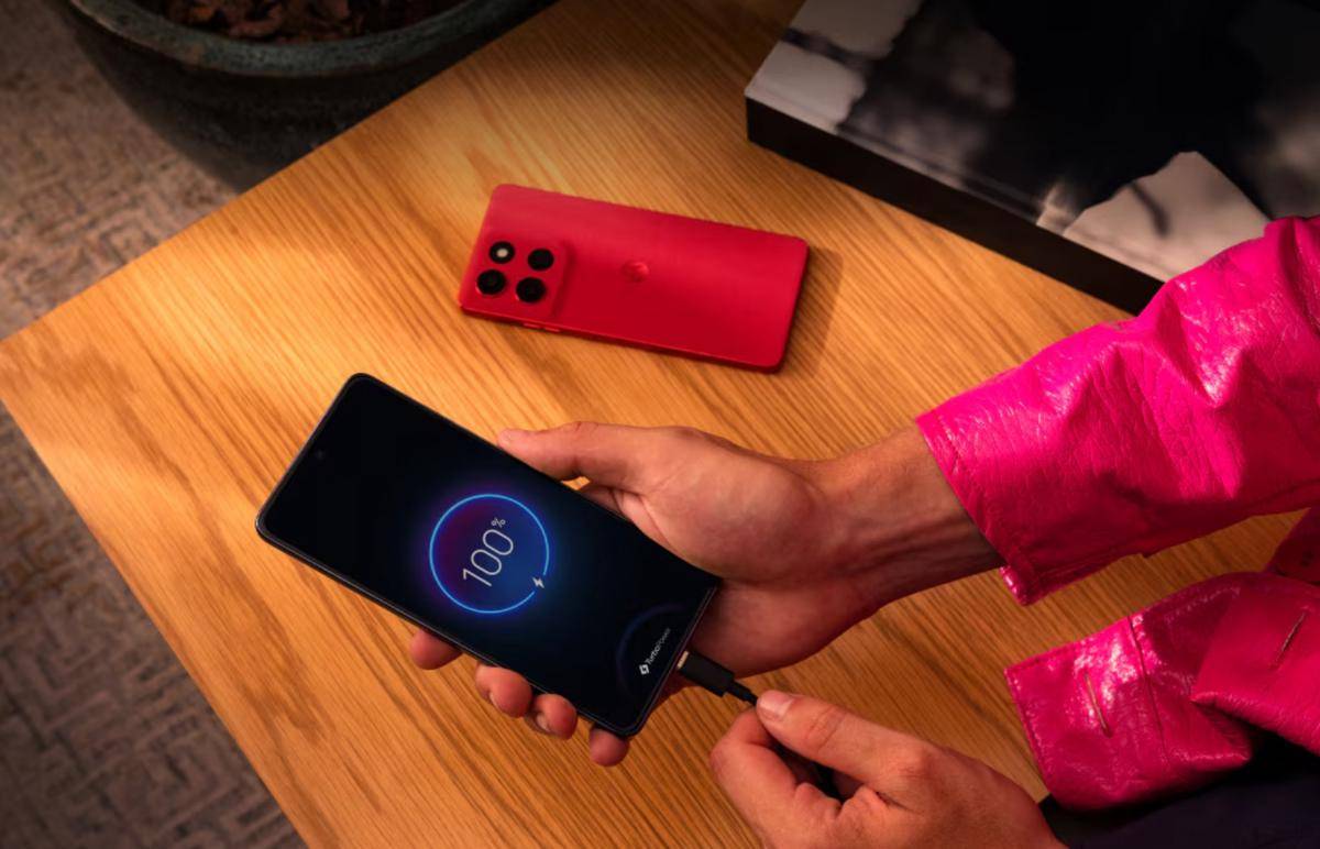 potret Motorola Moto G86 Power 5G (motorola.com)