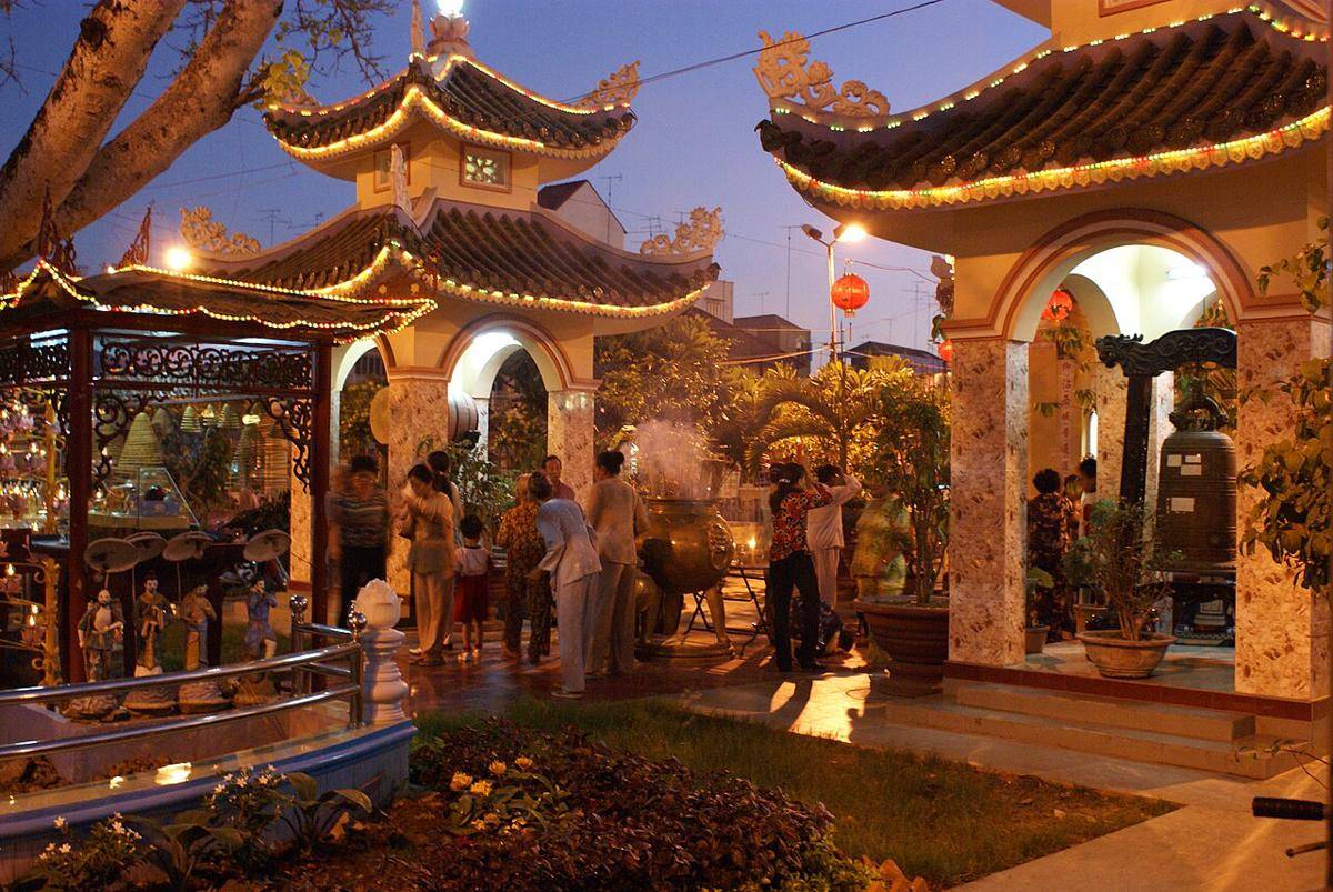 Perayaan Tet di Vietnam (commons.wikimedia.org/alex.ch) 