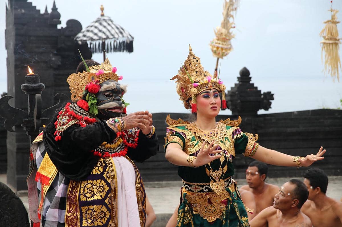 Mengenal Tari Berpasangan Indonesia Beserta Contohnya