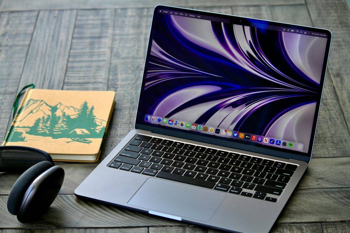 potret MacBook Air M2 