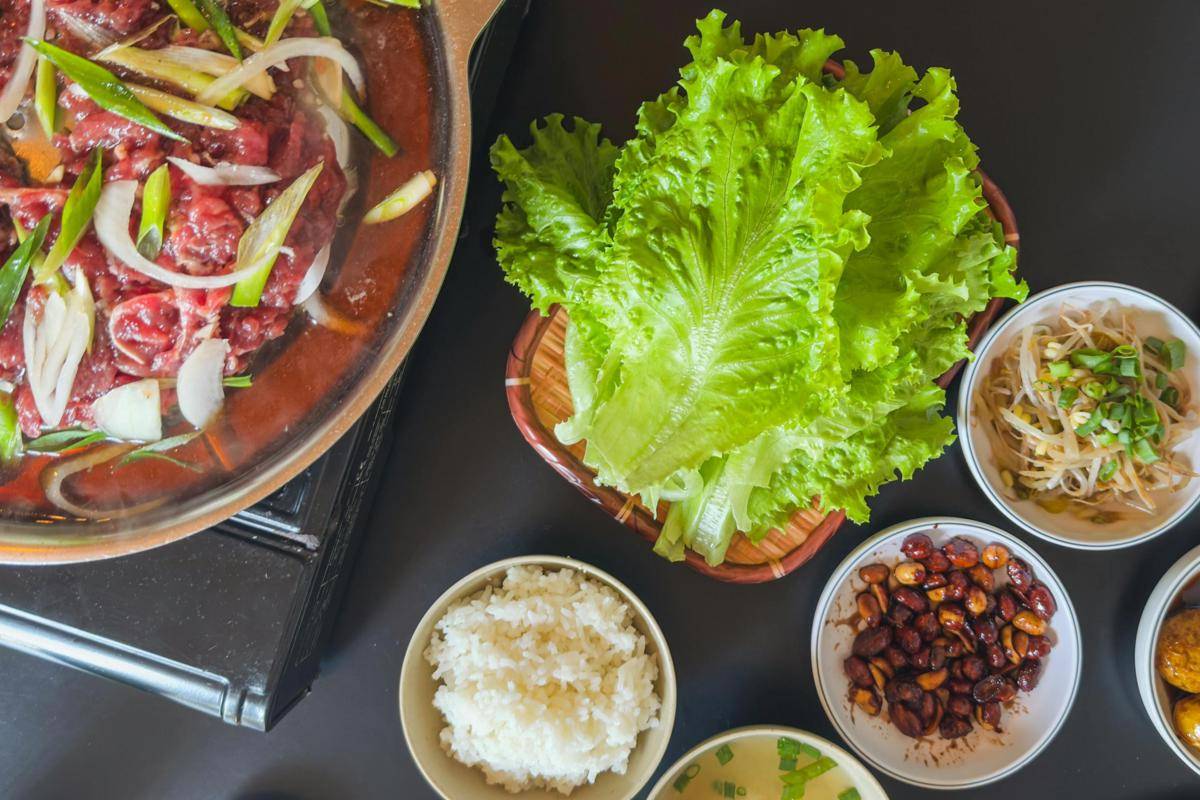 ilustrasi lalapan dalam masakan Korea (pexels.com/thiago japyassu)