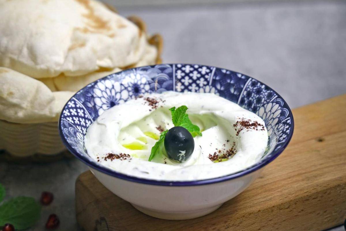 ilustrasi  tzatziki masakan Mediterania (pexels.com/Shameel mukkath)