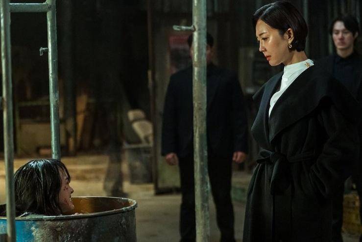 Still cut drama The Defects (instagram.com/channel.ena.d)