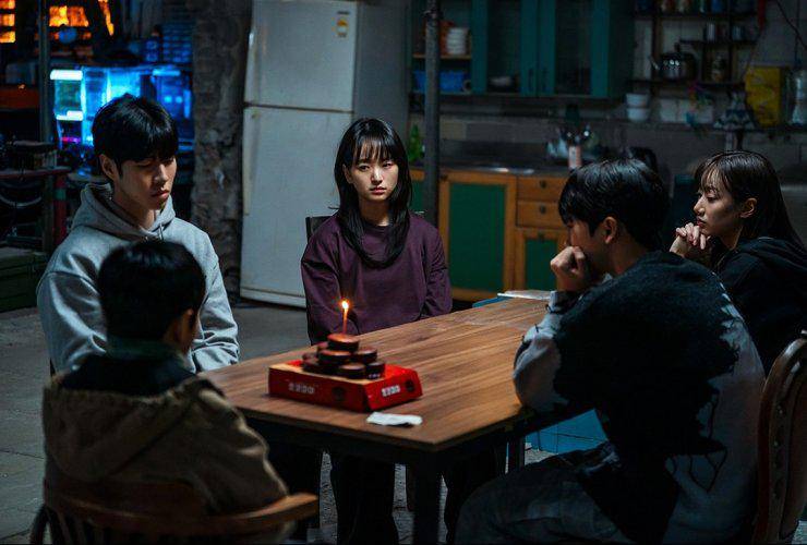 Still cut drama The Defects (instagram.com/channel.ena.d)