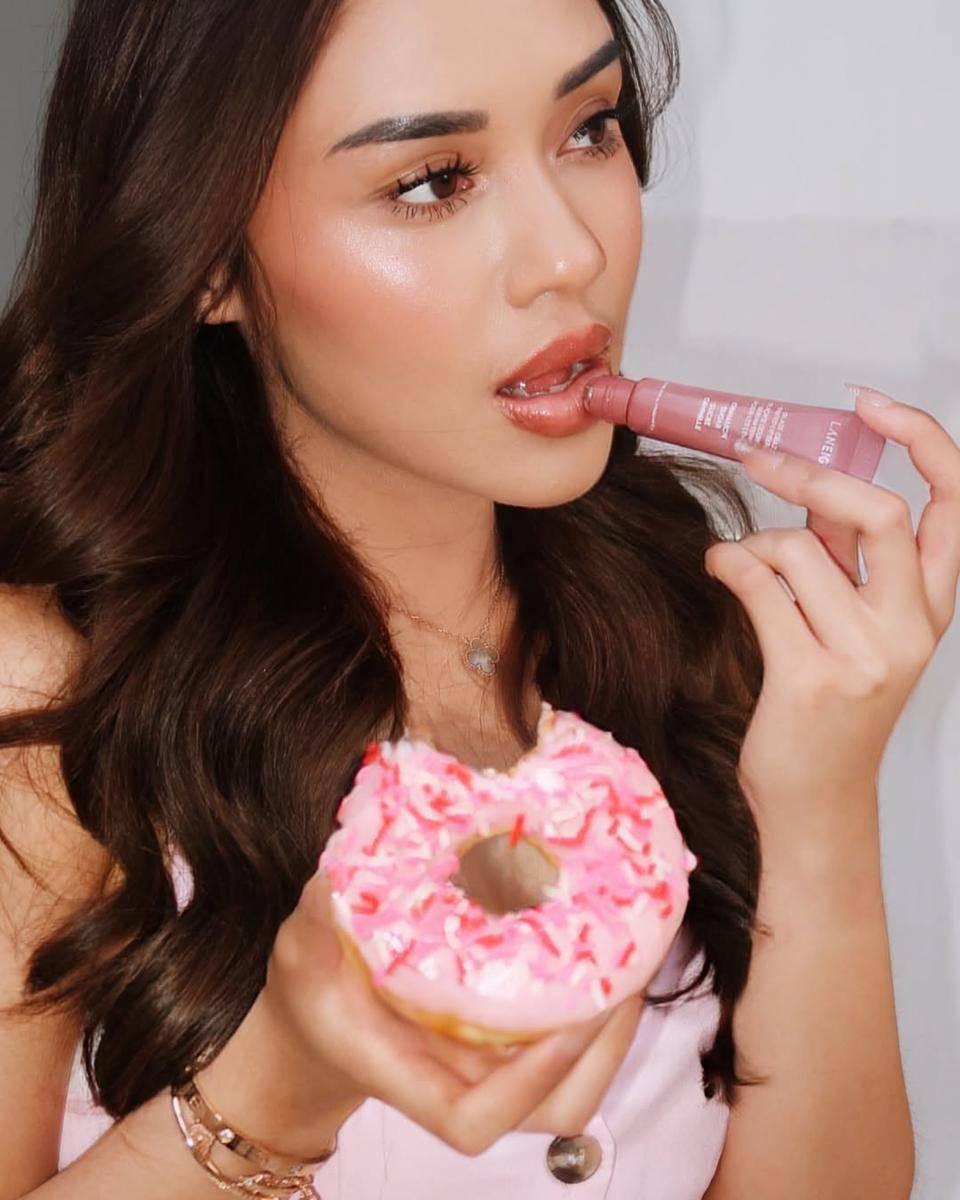 Inspirasi makeup ala Lula Lahfah (instagram.com/lulalahfah)