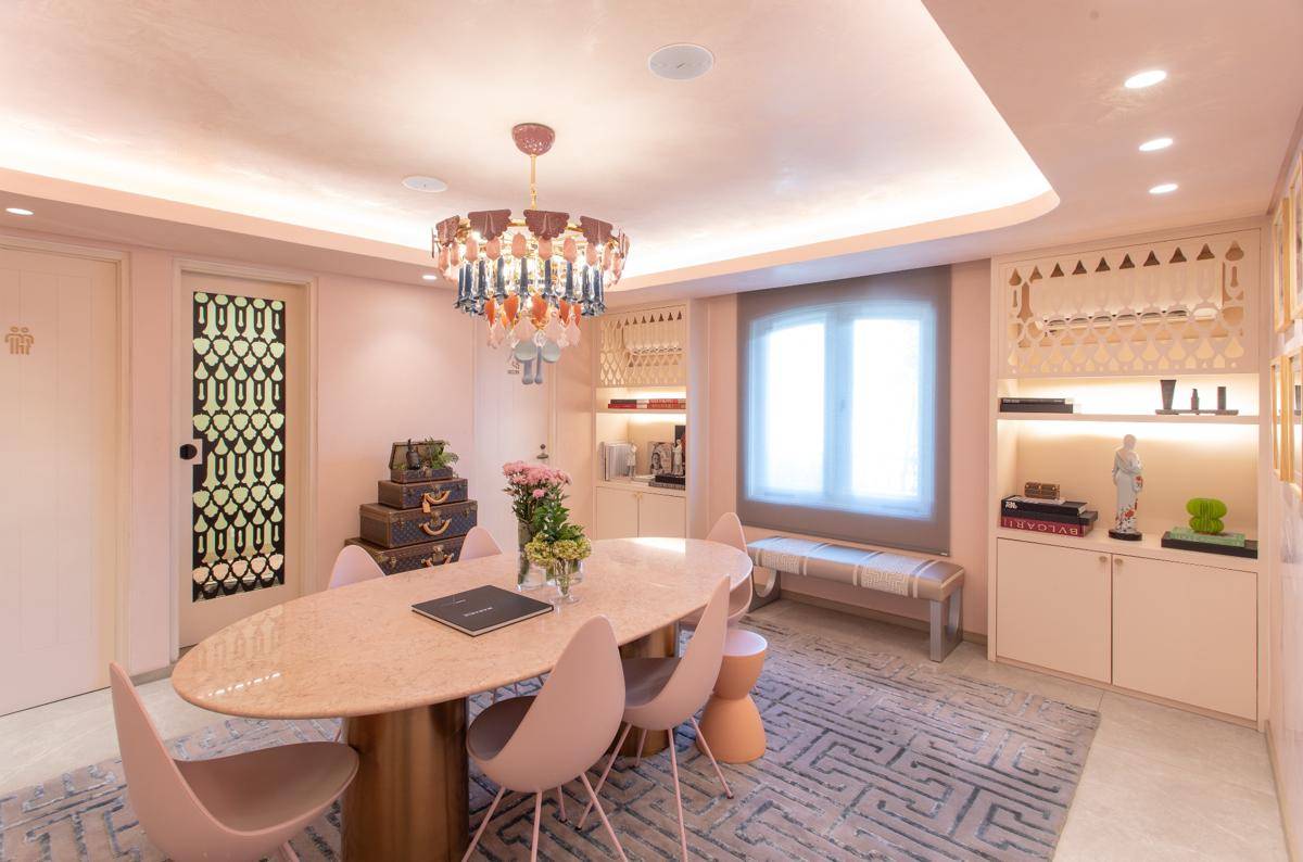 INTERIOR RUANG PINK MALABAR.jpg
