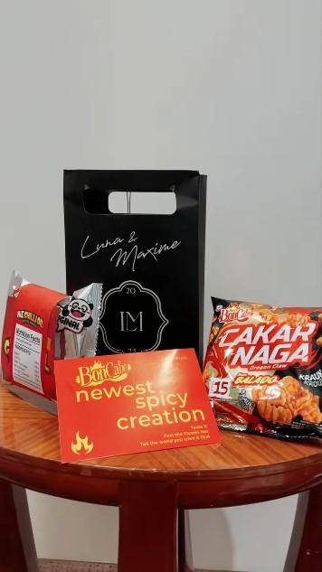 VS--PackingsouvenirbuattamumediadiweddingJakartaSemogasukayaLunaMayaWeddingJakartaTikTok-1’49”.jpg