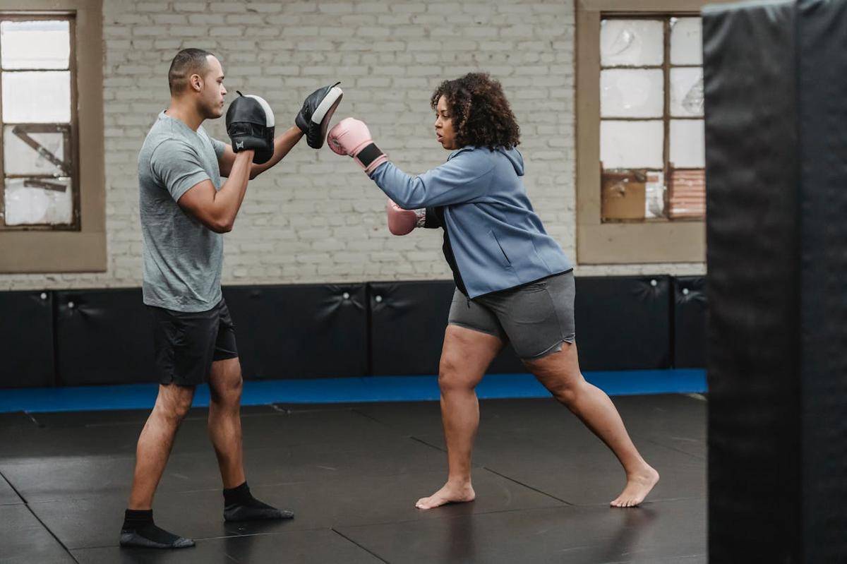 ilustrasi latihan boxing (pexels.com/julia larson)