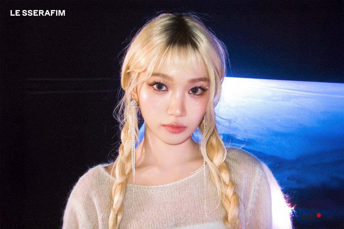 Chaewon LE SSERAFIM (dok. Weverse/LE SSERAFIM)
