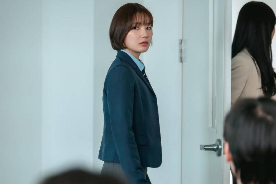 Kim Hye In (Lee Eun Saem) di drakor Bitch X Rich 2 (instagram.com/koktv_official)