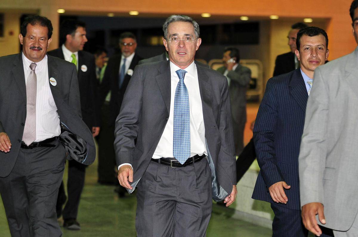Mantan Presiden Kolombia, Alvaro Uribe. (CIAT, CC BY-SA 2.0, via Wikimedia Commons)