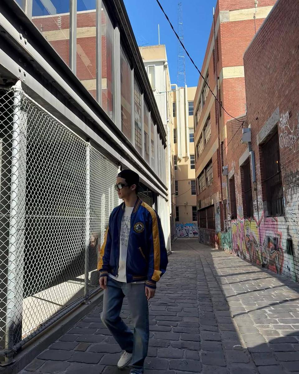 casual teen style ala Mark NCT (instagram.com/onyourm__ark)
