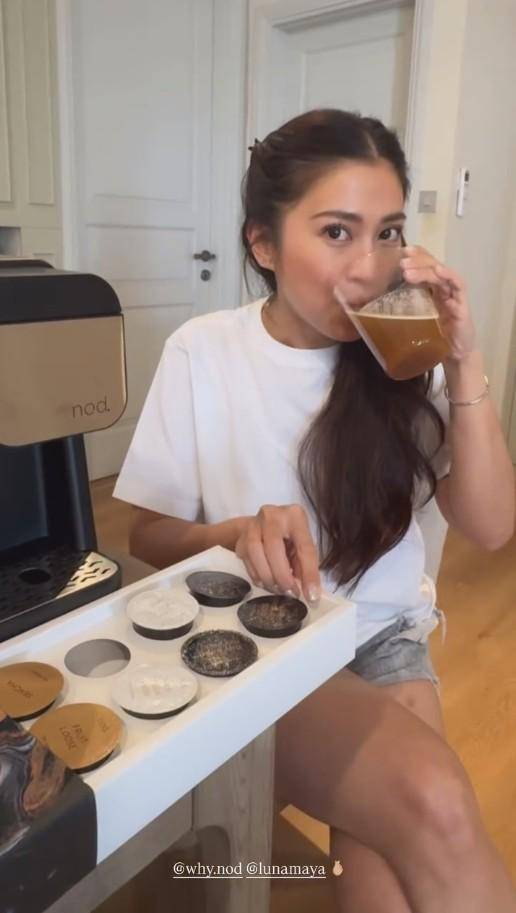 Artis Unboxing Suvenir Pernikahan Luna-Maxime (Instagram.com/tynadwijayanti)