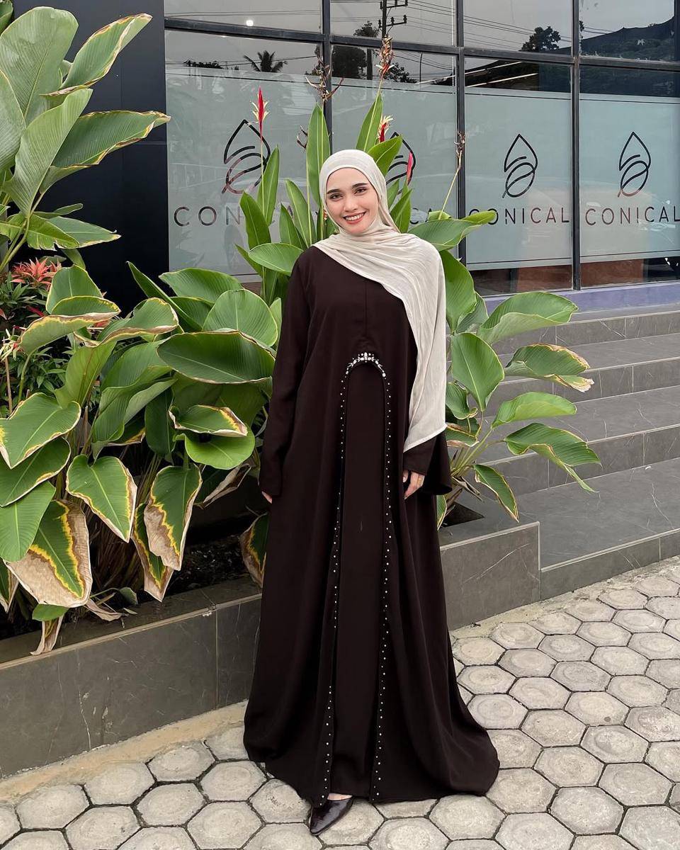 Outfit selebgram Lisna Feri