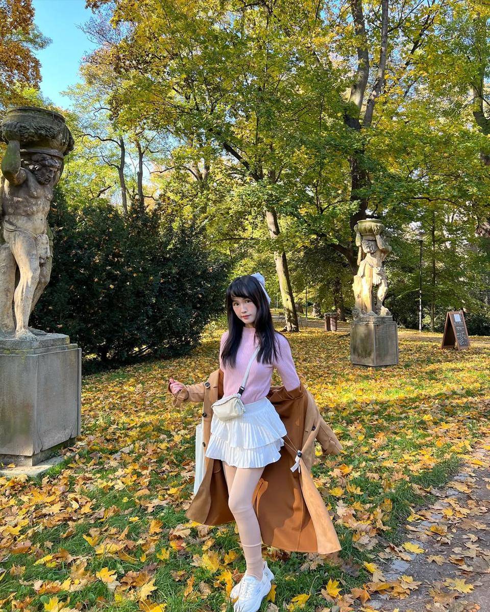 OOTD liburan ala Louise CoC (instagram.com/lousabela)