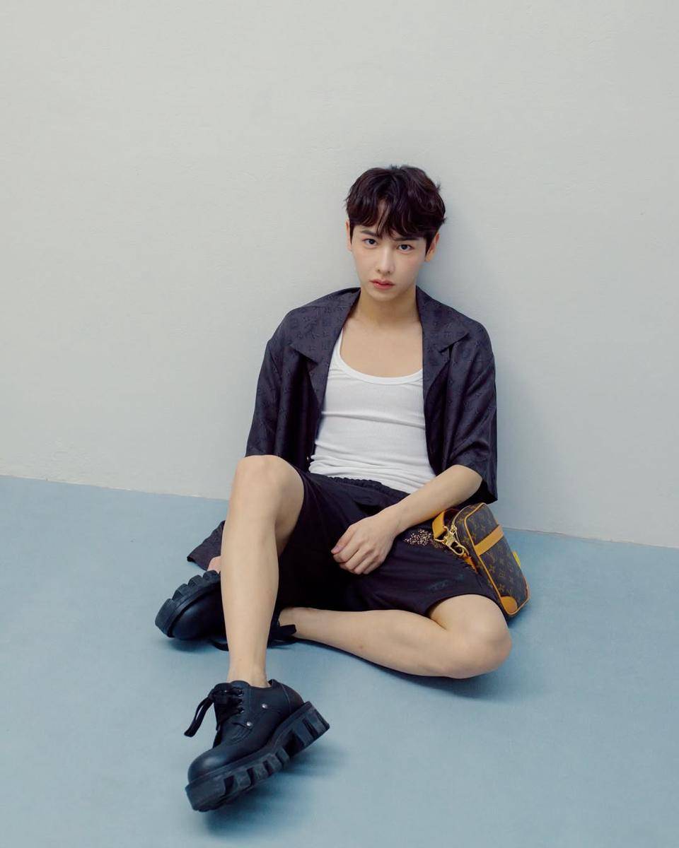 Gun Atthaphan (instagram.com/gun_atthaphan)