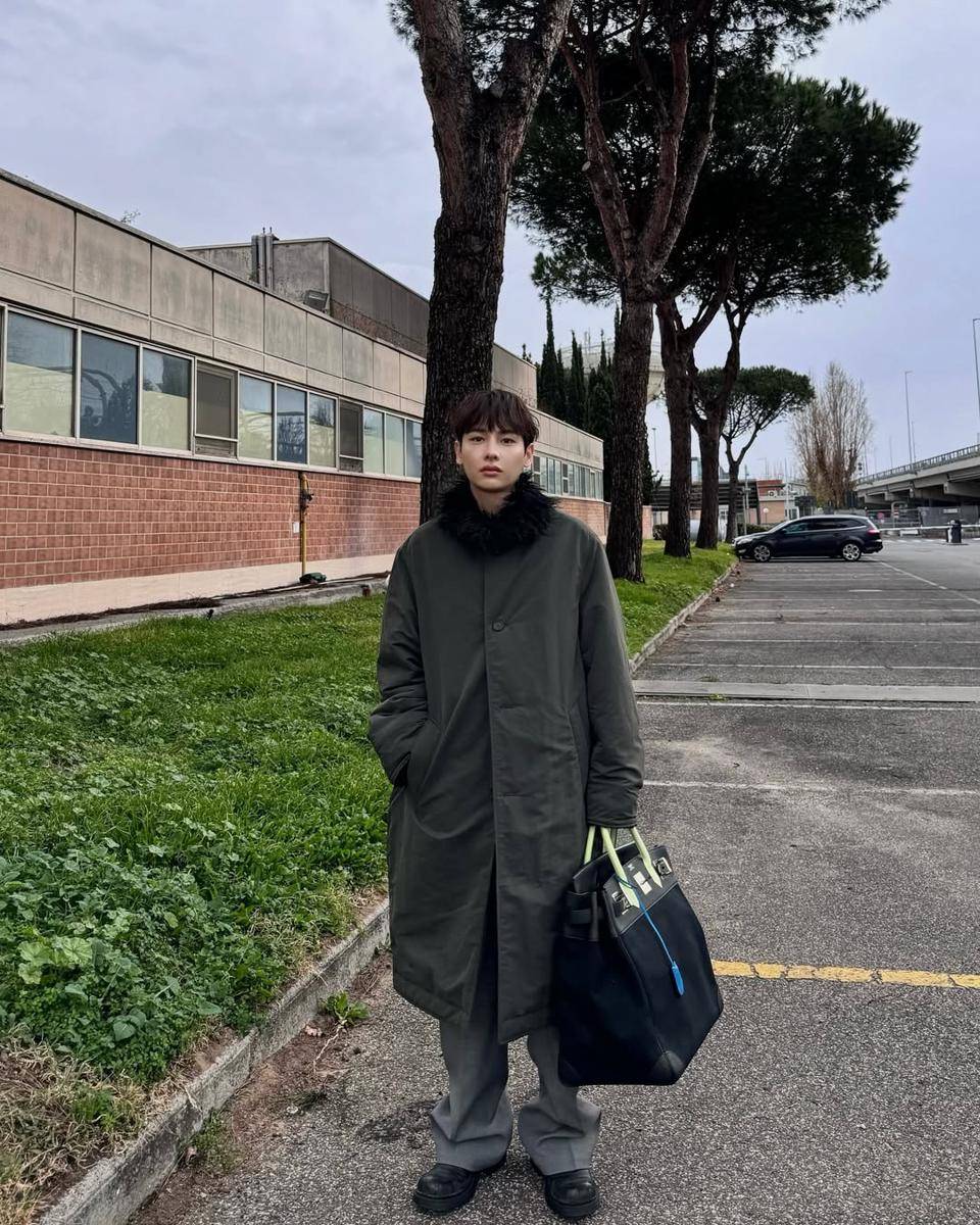 Gun Atthaphan (instagram.com/gun_atthaphan)