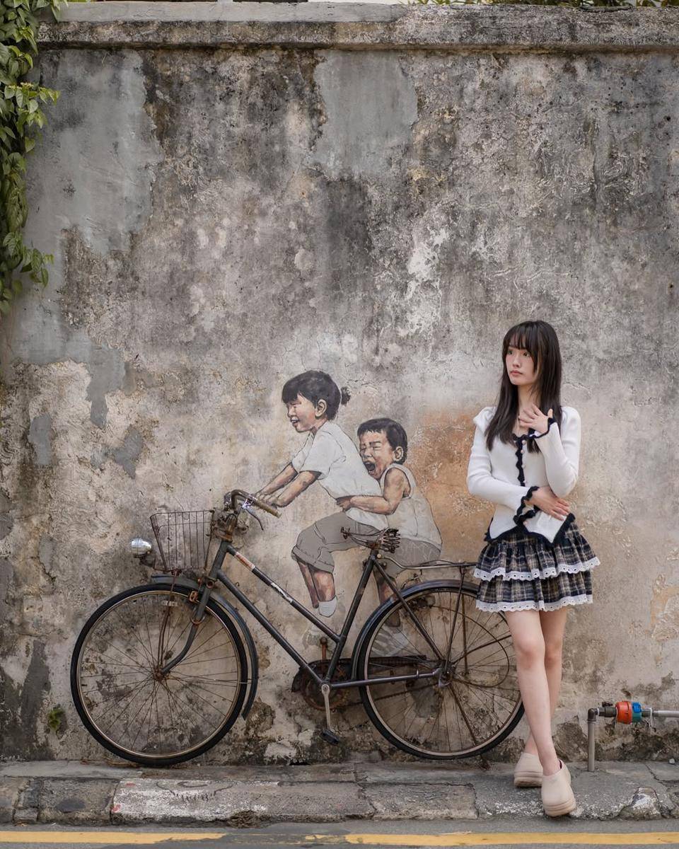 OOTD liburan ala Louise CoC (instagram.com/lousabela)