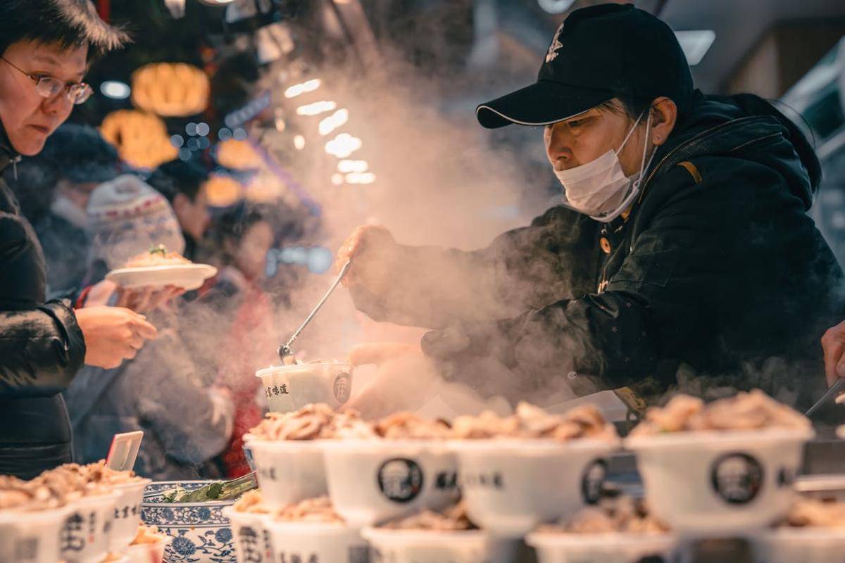 ilustrasi street food di negara China (pexels.com/zhang kaiyv)