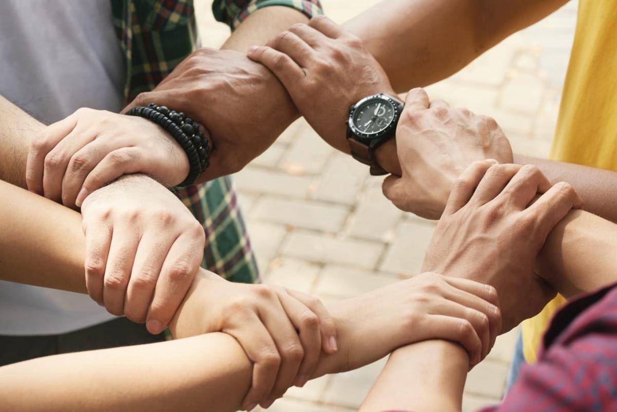 ilustrasi human knot (freepik.com/pressfoto)