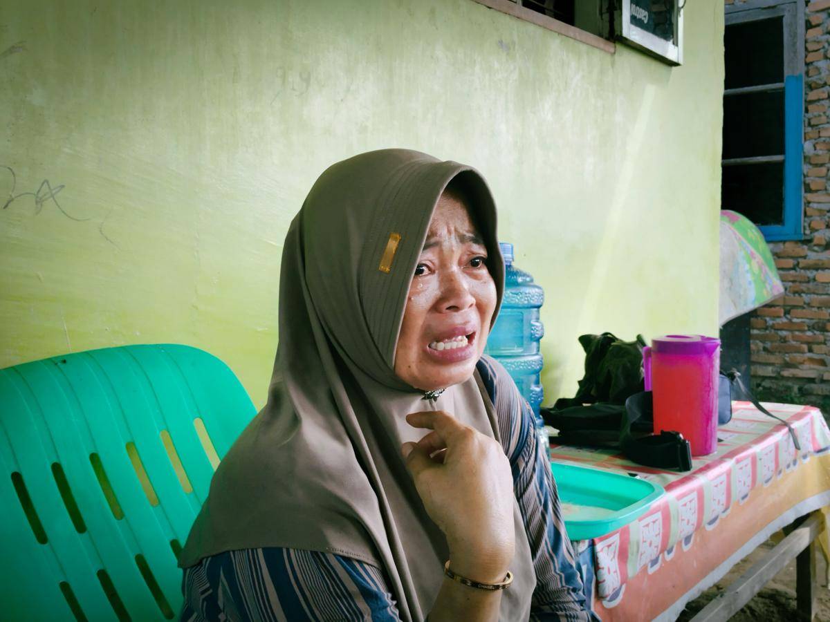 Sriana selaku istri tukang ojek pengkolan yang tewas akibat dibegal (IDN Times/Eko Agus Herianto)