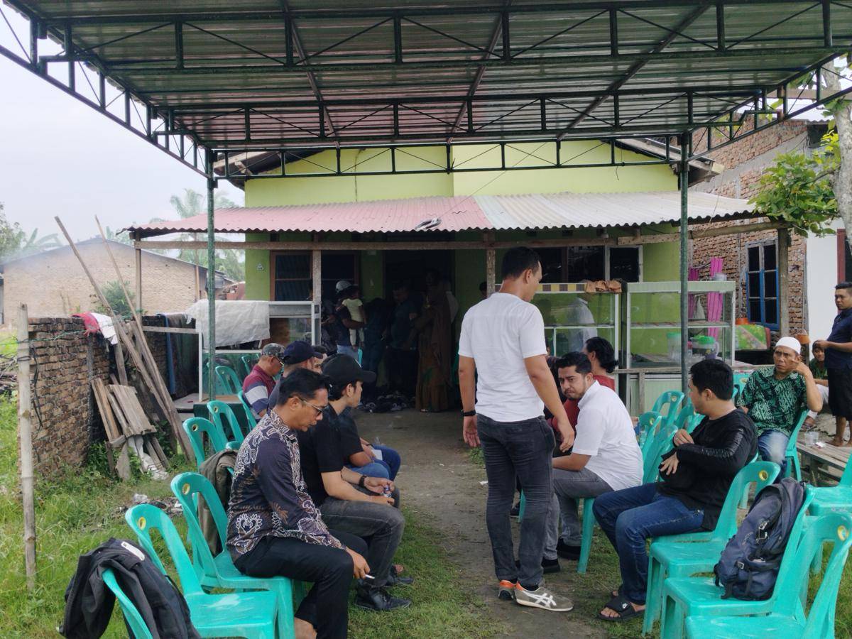 Suasana rumah duka tukang ojek online yang meninggal akibat dibegal (IDN Times/Eko Agus Herianto)
