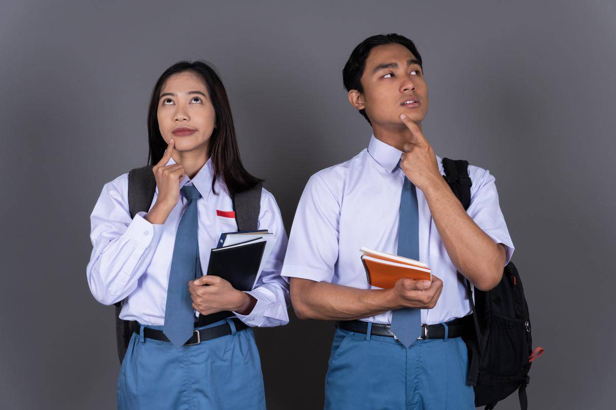 pertimbangan sebelum magang di luar kota bagi pelajar SMK (vecteezy.com/pana design)