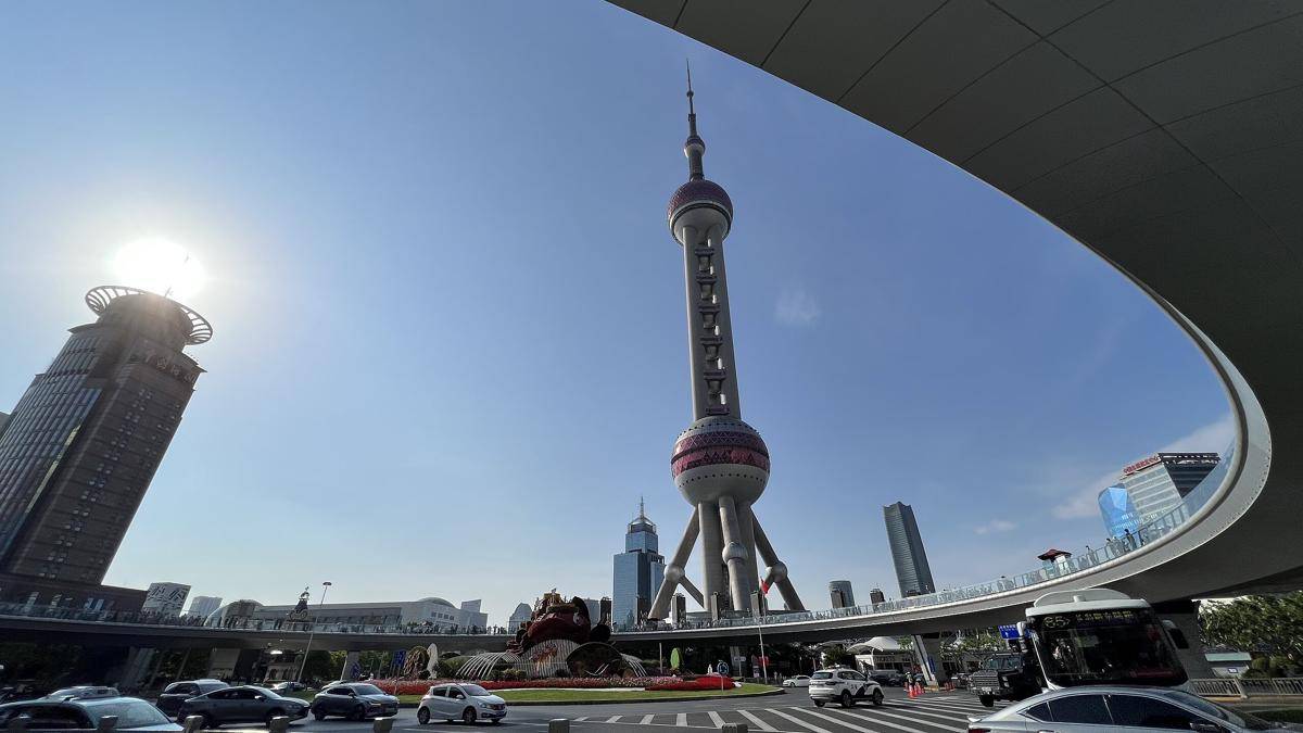 Oriental Pearl Tower (commons.wikimedia.org/Bechology)